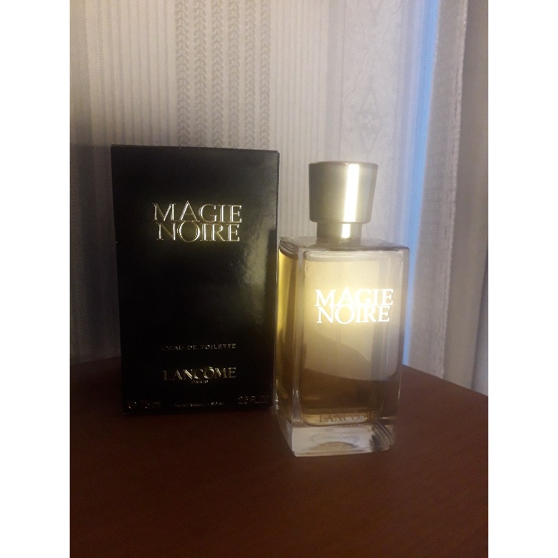 Lancome Magie Noire - купить женские духи, цены от 2990 р. за 7 мл