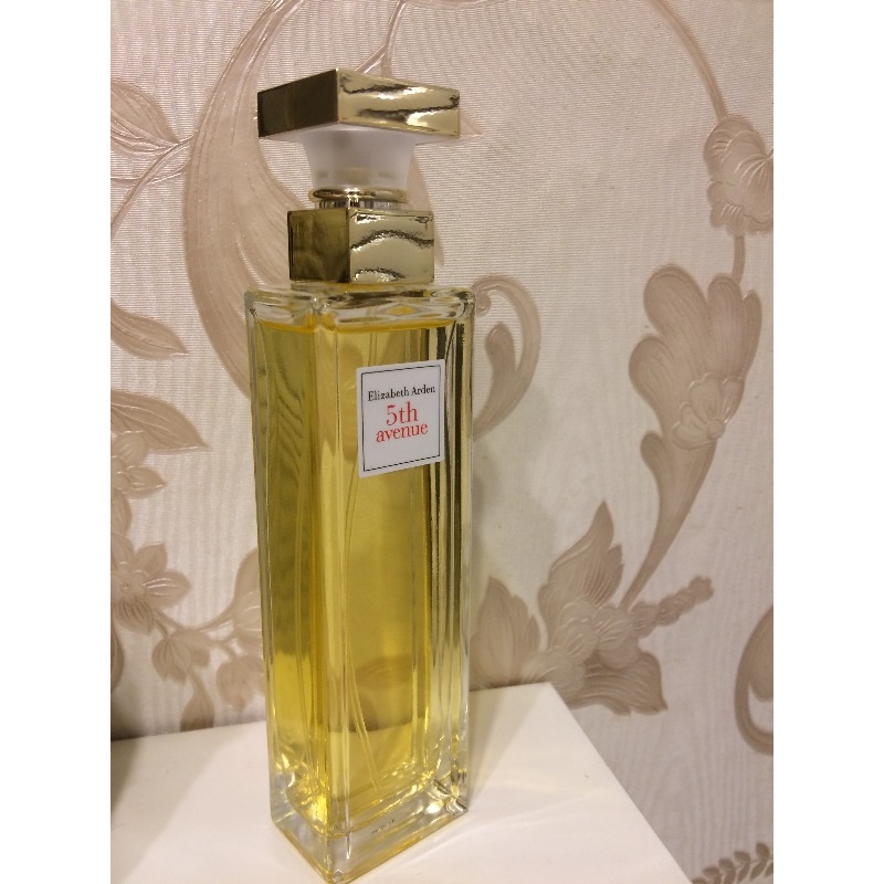 Элизабет 5 авеню отзывы. Elizabeth Arden 5th Avenue. Элизабет Арден 5 Авеню. 5th Avenue от Elizabeth Arden. ^Elizabeth Arden 5th Avenue 75ml EDP /Ж/.