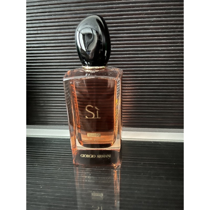 ARMANI Si Intense 2021 - купить женские духи, цены от 350 р. за 2 мл