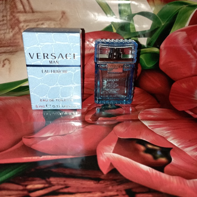 Versace Man Eau Fraiche - купить мужские духи, цены от 190 р. за 1 мл