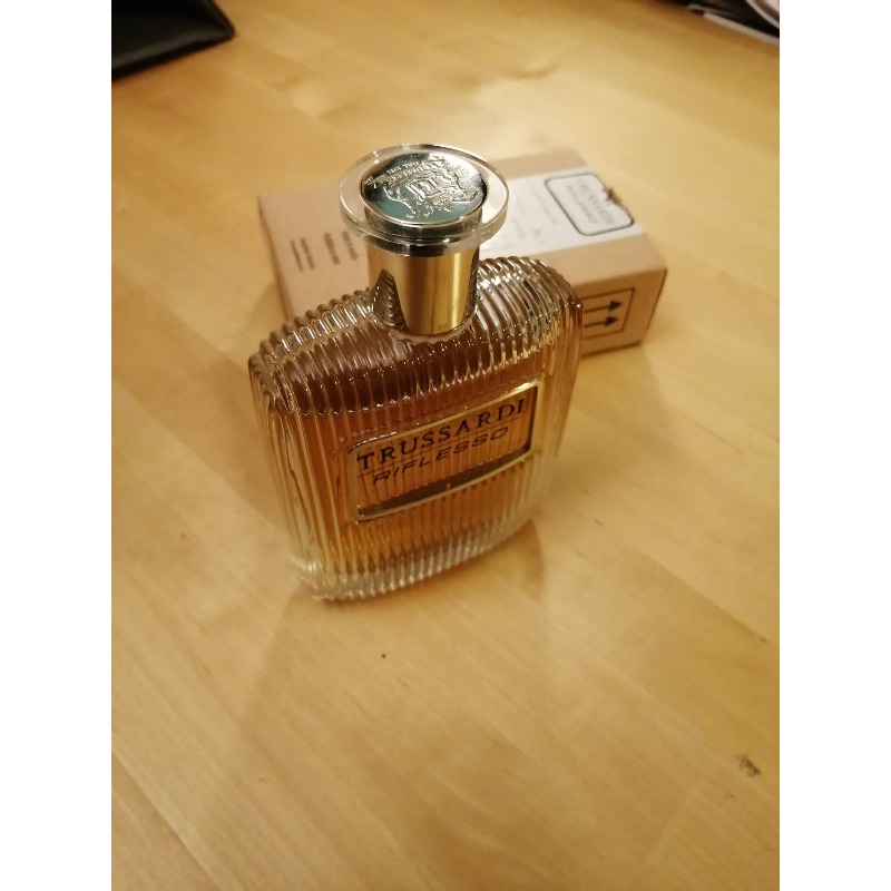TRUSSARDI Riflesso - купить мужские духи, цены от 250 р. за 2 мл