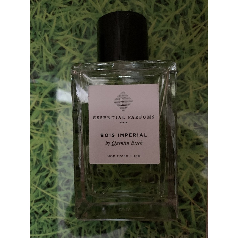 Essential Parfums Bois Imperial - купить духи, цены от 290 р. за 2 мл