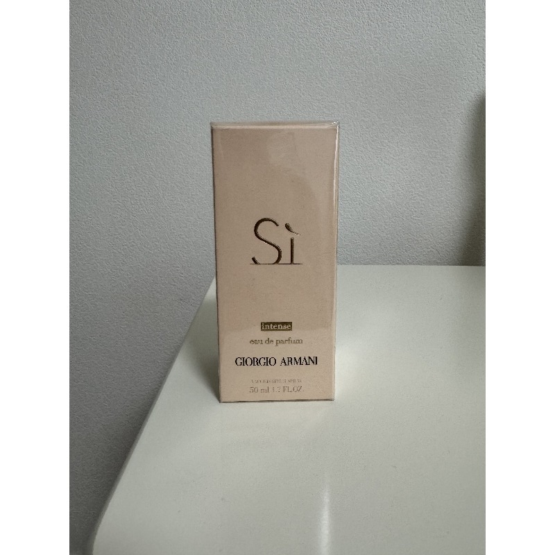 ARMANI Si Intense 2021 - купить женские духи, цены от 350 р. за 2 мл